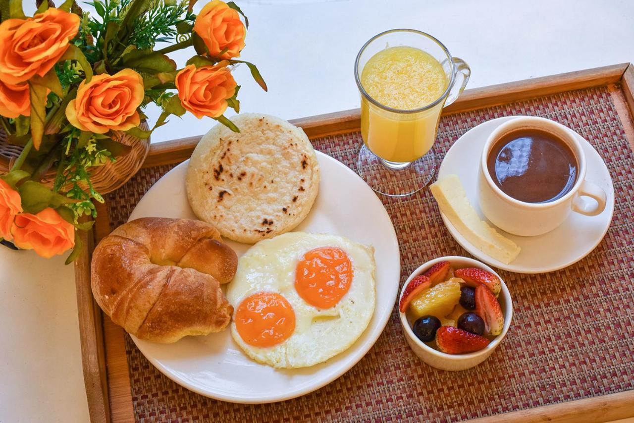 Hotel Boutique Los Remansos ปัลมีรา ภายนอก รูปภาพ